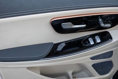 2025 Exeed VX FLAGSHIP, bílá, 37 000 km, dovoz SAE — foto 12 z 16