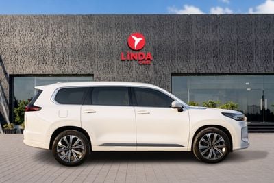 2025 Exeed VX FLAGSHIP, bílá, 37 000 km, dovoz SAE — foto 7 z 16