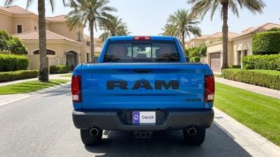 2022 RAM 1500 WARLOCK, modrá, 50 273 km, dovoz SAE — foto 4 z 16
