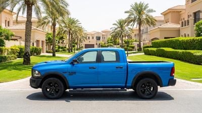2022 RAM 1500 WARLOCK, modrá, 50 273 km, dovoz SAE — foto 5 z 16