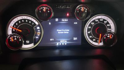 2022 RAM 1500 WARLOCK, modrá, 50 273 km, dovoz SAE — foto 9 z 16