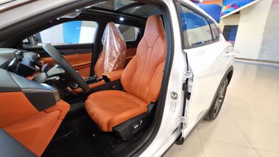 2026 Dongfeng Mage E2, bílá, 0 km, dovoz SAE — foto 12 z 29