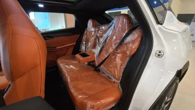 2026 Dongfeng Mage E2, bílá, 0 km, dovoz SAE — foto 13 z 29