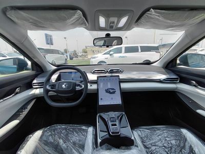 2026 Dongfeng Mage E2, zelená, 0 km, dovoz SAE — foto 13 z 20