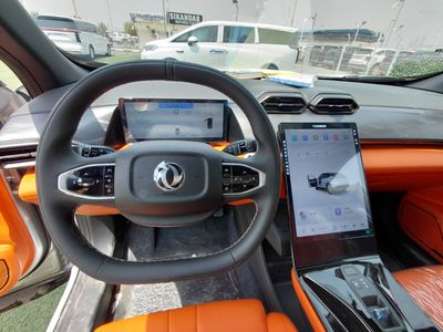 2026 Dongfeng Mage E2, stříbrná, 0 km, dovoz SAE — foto 13 z 19