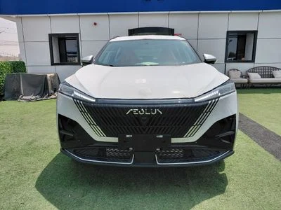 2026 Dongfeng Mage E2, stříbrná, 0 km, dovoz SAE — foto 2 z 19