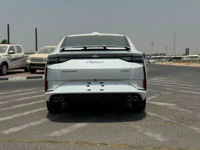 2026 Dongfeng Shine E2, bílá, 0 km, dovoz SAE — foto 5 z 25