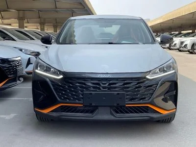 2026 Dongfeng Shine E1, černá, 0 km, dovoz SAE — foto 3 z 9