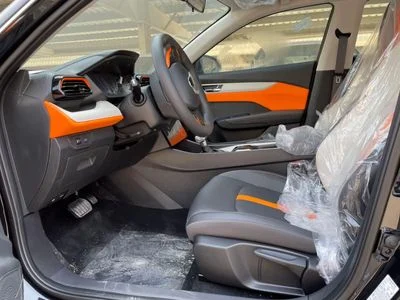 2026 Dongfeng Shine E1, černá, 0 km, dovoz SAE — foto 4 z 9