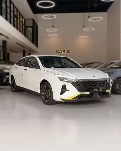 2026 Dongfeng Shine E1, bílá, 0 km, dovoz SAE — foto 2 z 14
