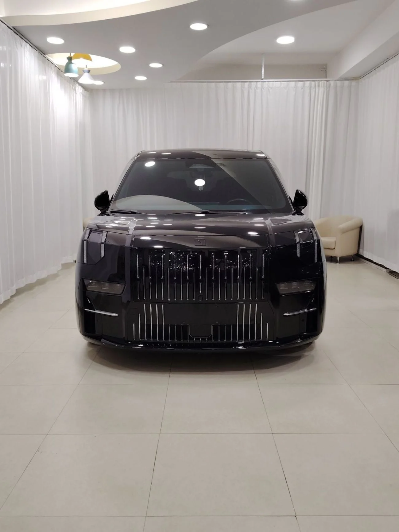 2023 Zeekr 9 Std, černá, 74 000 km, dovoz SAE — foto 1 z 16 2023 Zeekr 9 Std, černá, 74 000 km, dovoz SAE — foto 1 z 16