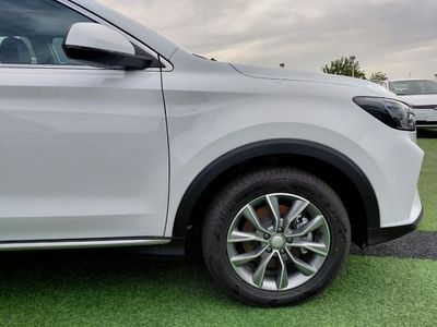 2025 Roewe RX5, bílá, 0 km, dovoz SAE — foto 7 z 23