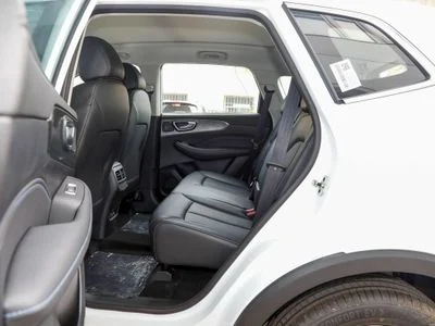 2025 Roewe RX5, bílá, 0 km, dovoz SAE — foto 14 z 20