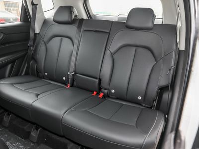 2025 Roewe RX5, bílá, 0 km, dovoz SAE — foto 15 z 20