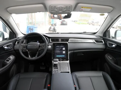 2025 Roewe RX5, bílá, 0 km, dovoz SAE — foto 9 z 20