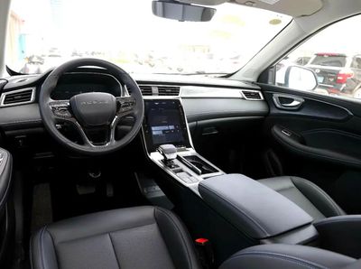2025 Roewe Rx5, bílá, 0 km, dovoz SAE — foto 9 z 12