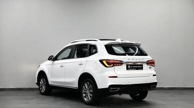2023 Roewe RX5, bílá, 0 km, dovoz SAE — foto 4 z 17