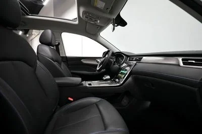 2023 Roewe RX5, bílá, 0 km, dovoz SAE — foto 7 z 17