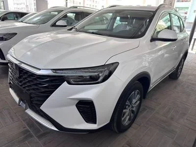 2025 Roewe RX5, bílá, 0 km, dovoz SAE — foto 2 z 4