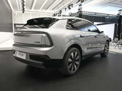 2026 Saic Audi E7X, bílá, 0 km, dovoz SAE — foto 4 z 15
