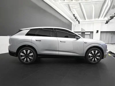 2026 Saic Audi E7X, bílá, 0 km, dovoz SAE — foto 5 z 15
