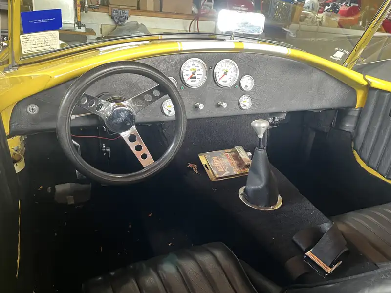 AC Cobra, 11 009 km, dovoz Kanada — foto 7 z 10
