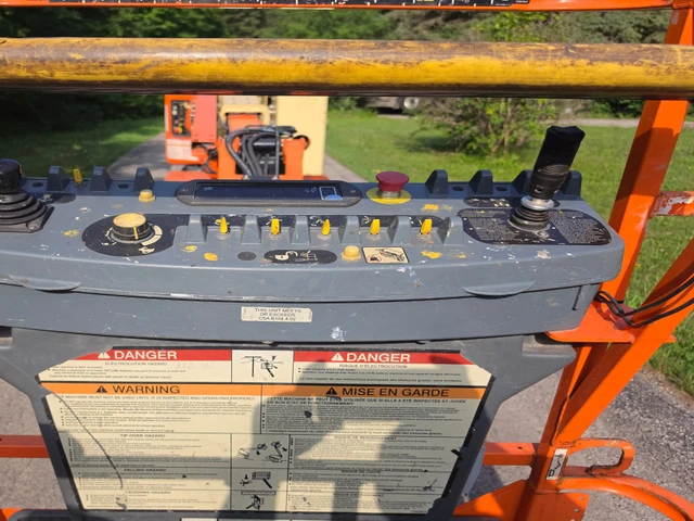 2017 JLG E400AJP, 1 mth, dovoz Kanada — foto 3 z 5