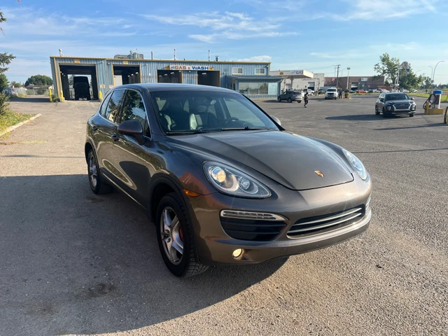2012 Porsche Cayenne, béžová, 240 023 km, dovoz Kanada — foto 2 z 5