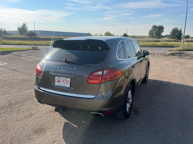 2012 Porsche Cayenne, béžová, 240 023 km, dovoz Kanada — foto 5 z 5