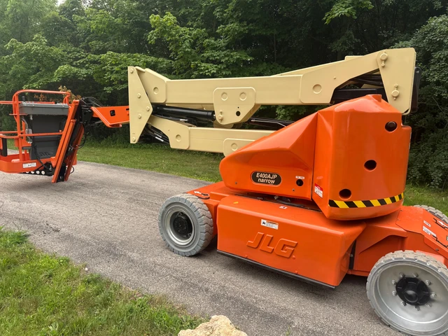2014 JLG E400AJP, 1 mth, dovoz Kanada — foto 4 z 5