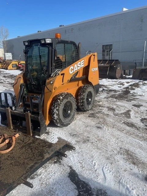 2022 Case SR210B, 2 500 mth, dovoz Kanada — foto 1