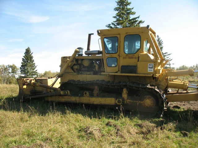 Caterpillar D8K, červená, dovoz Kanada — foto 2 z 5