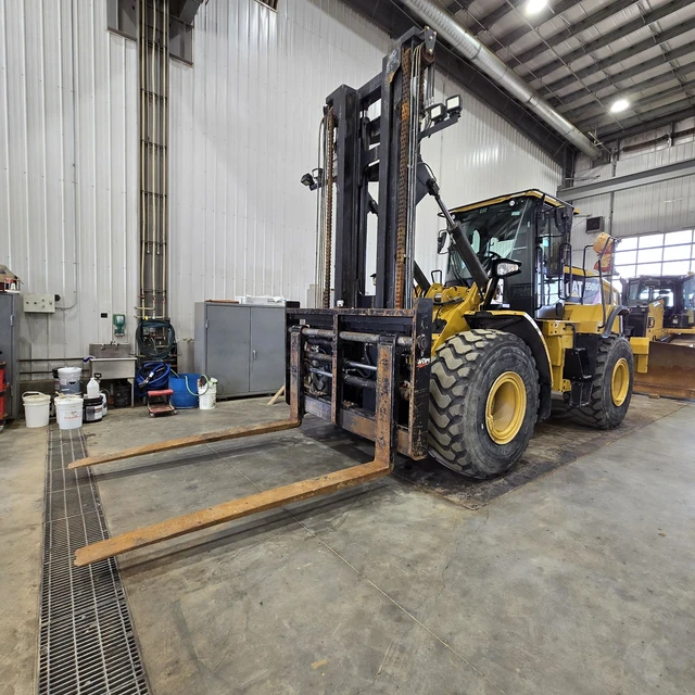 2019 Caterpillar 950M, 1 mth, dovoz Kanada — foto 1