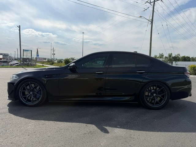 2014 BMW M5, 182 500 km, dovoz Kanada — foto 3 z 5
