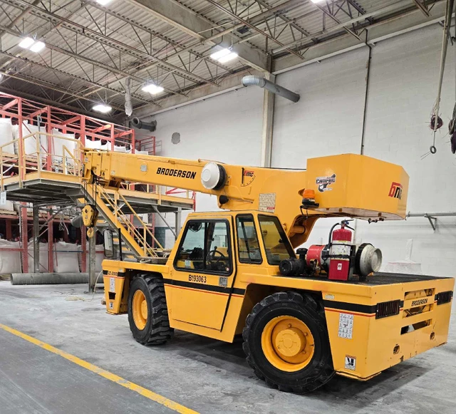 2009 CRANE, dovoz Kanada — foto 2 z 2