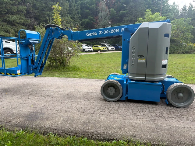 2015 Genie, 1 mth, dovoz Kanada — foto 3 z 5