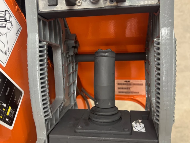 2014 JLG 1230, 1 mth, dovoz Kanada — foto 5 z 5