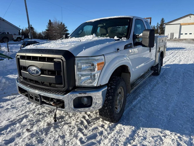 2011 FORD, 240 780 mth, dovoz Kanada — foto 2 z 5