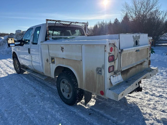 2011 FORD, 240 780 mth, dovoz Kanada — foto 4 z 5