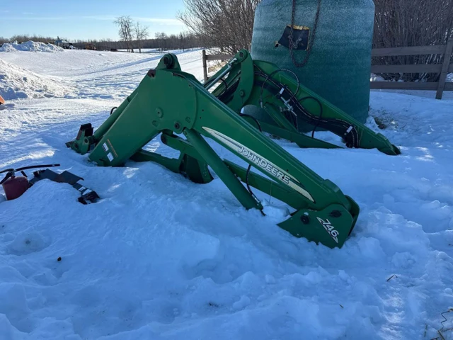 John Deere 746, dovoz Kanada — foto 4 z 5