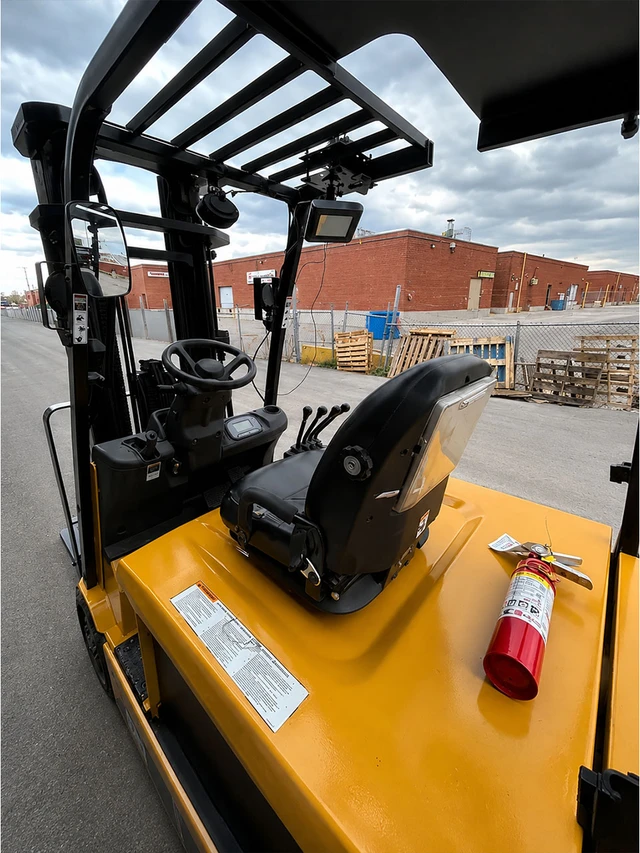 2017 Caterpillar 5000, 1 mth, dovoz Kanada — foto 5 z 5