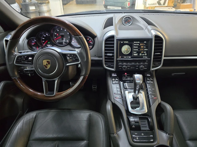 2016 S, modrá, 100 967 km, dovoz Kanada — foto 10 z 20