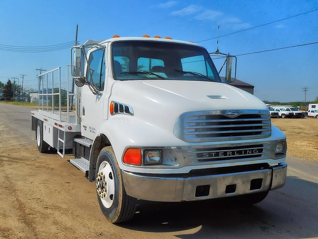 2002 STERLING, dovoz Kanada — foto 3 z 5
