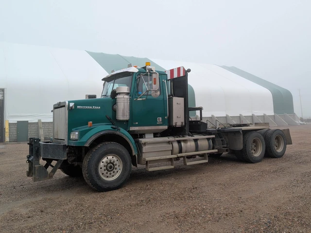 2013 WESTERN, 381 045 mth, dovoz Kanada — foto 2 z 5