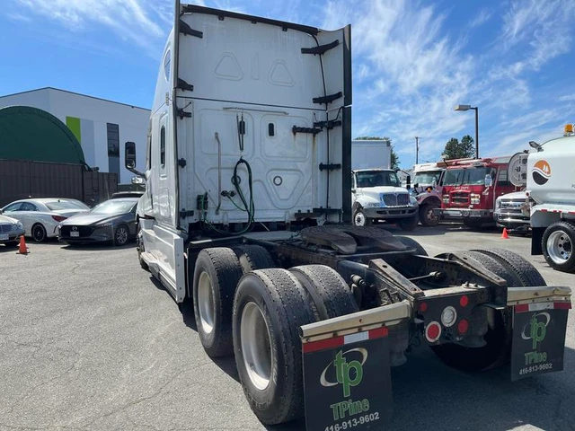 2022 FREIGHTLINER, 1 164 184 mth, dovoz Kanada — foto 3 z 5
