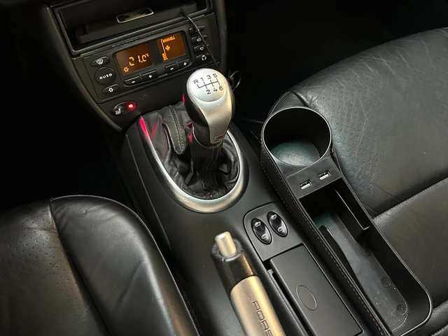 2003 C4S, černá, 138 946 km, dovoz Kanada — foto 14 z 19