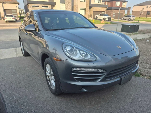 2012 Porsche Cayenne, 280 000 km, dovoz Kanada — foto 2 z 5