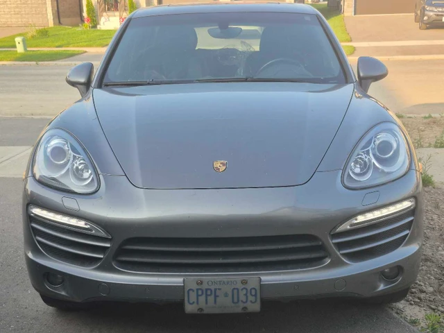 2012 Porsche Cayenne, 280 000 km, dovoz Kanada — foto 3 z 5