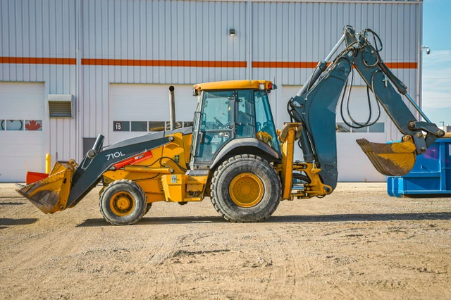 2018 John Deere 710L, 1 mth, dovoz Kanada — foto 2 z 5