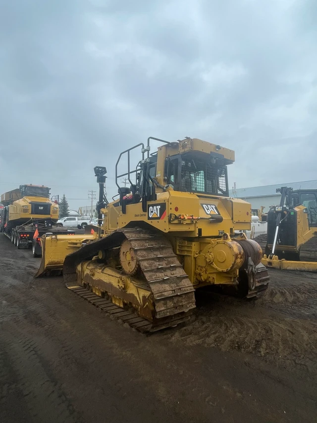 2018 Caterpillar D6T, 1 mth, dovoz Kanada — foto 3 z 5